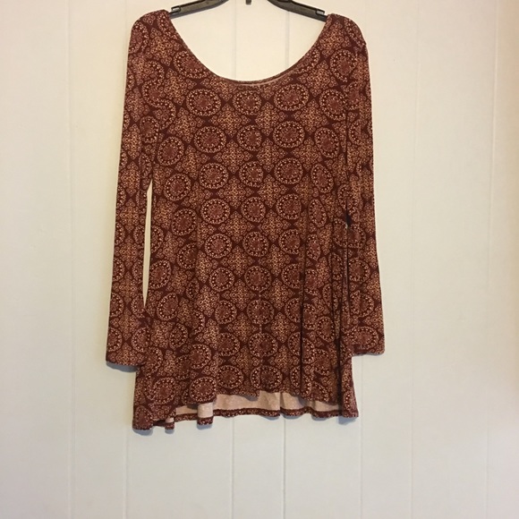 Forever 21 Red Patterned Top - Picture 5 of 5